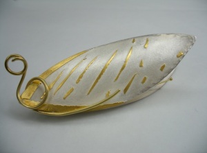 D. Bréchault  - Seed Pod (Pisum regalis) - Pendant. Silver, 24k & 18k gold. Fabricated, etched, Keum-Boo.